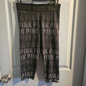 PINK Ultimate Capri Leggings